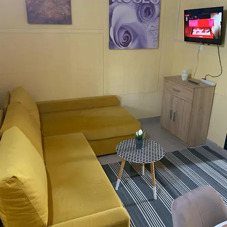 Lea Apartment *